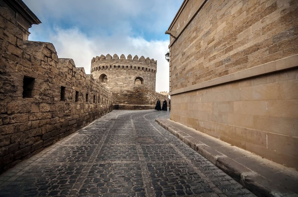 Lane Heading Towards A Bend In Baku Old City